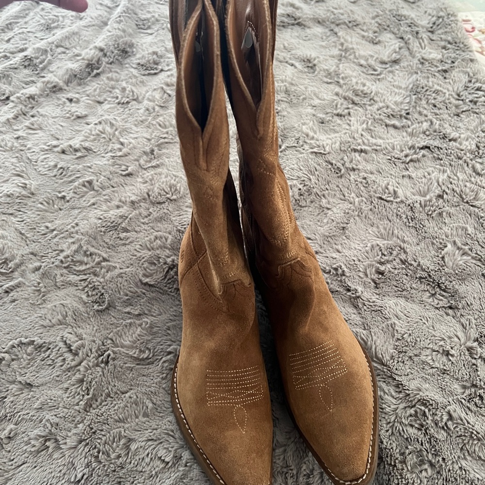 Dingo Tan Suede Heeled Boots